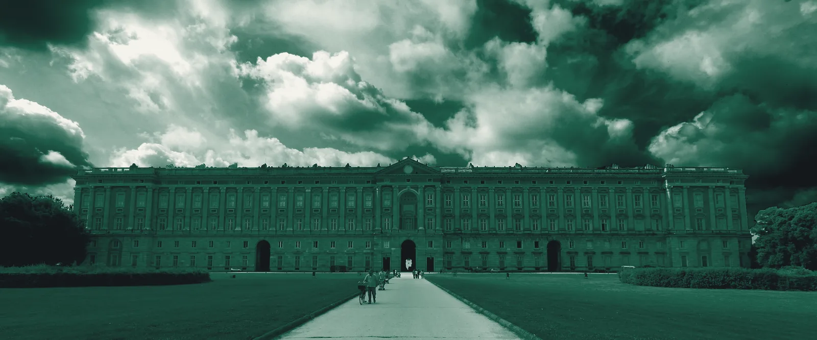 La Reggia di Caserta dal parco